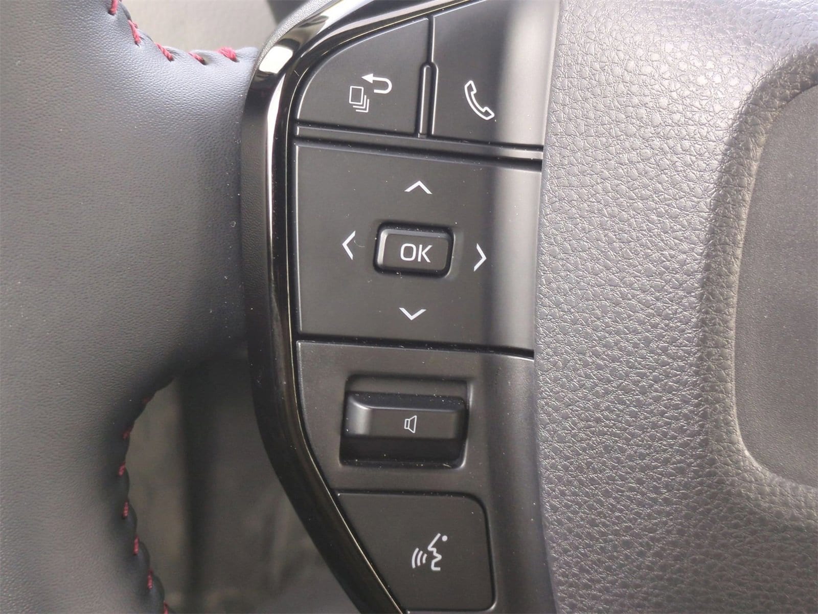 Thumbnail: 2026 Toyota Prius - 25