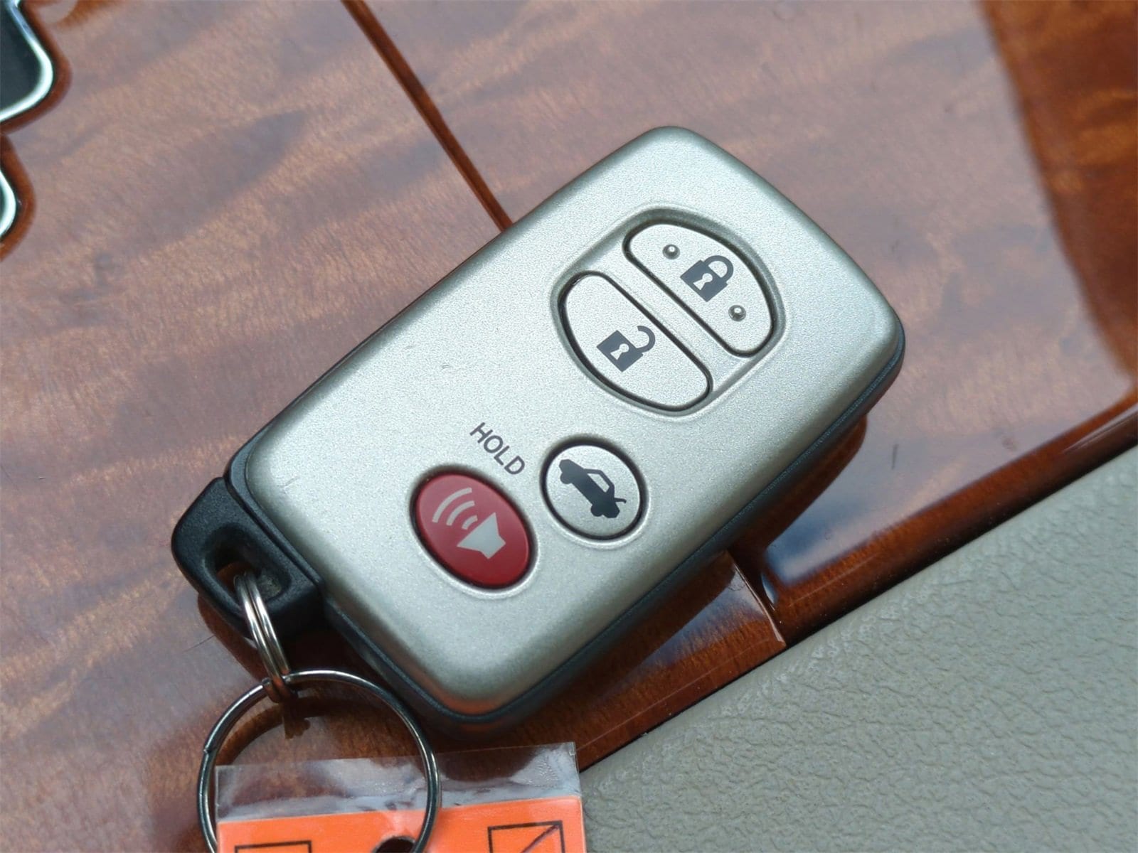 2010 Toyota Camry XLE 36