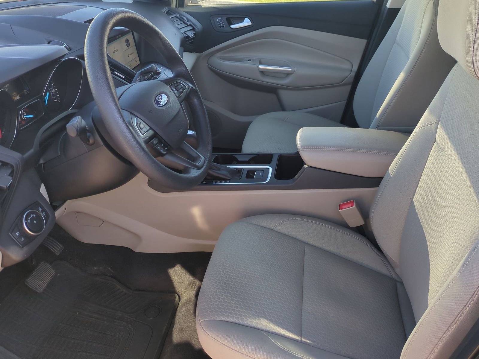 Thumbnail: 2017 Ford Escape - 16