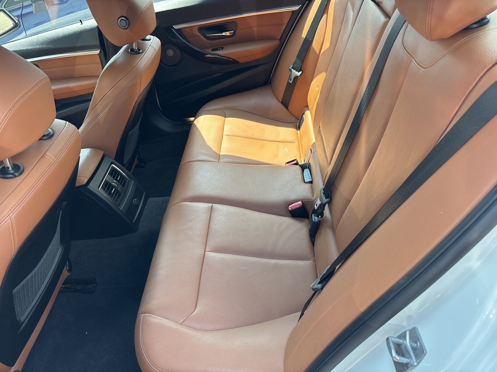 Thumbnail: 2016 BMW 3 Series - 9