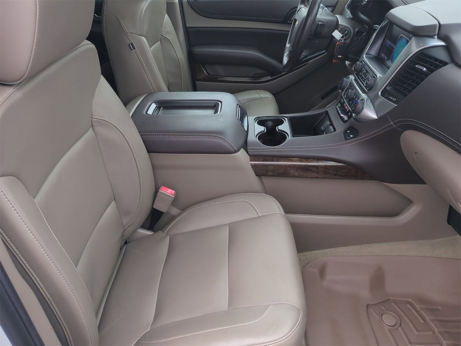 Thumbnail: 2017 Chevrolet Tahoe - 23