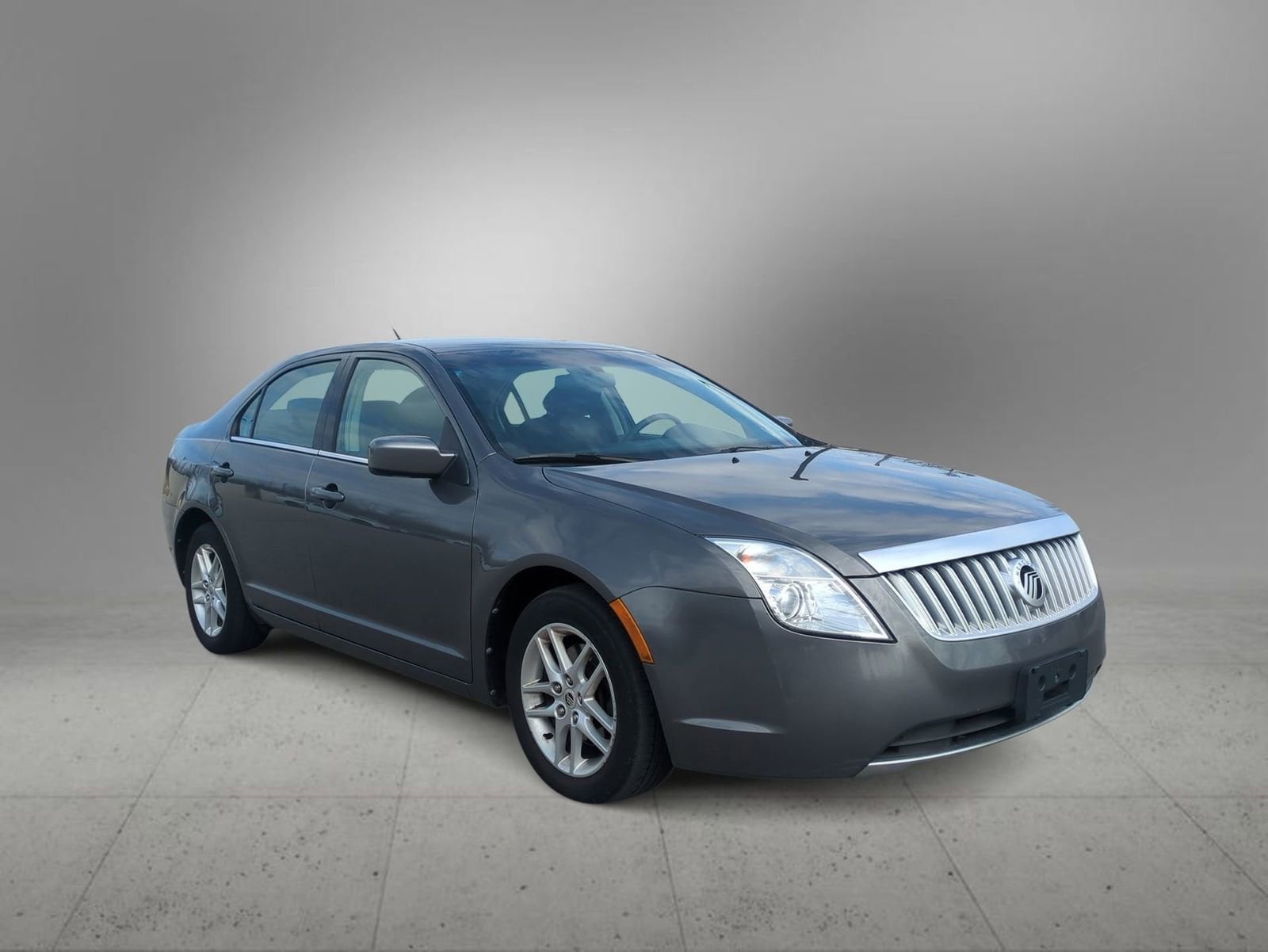 Thumbnail: 2010 Mercury Milan - 2