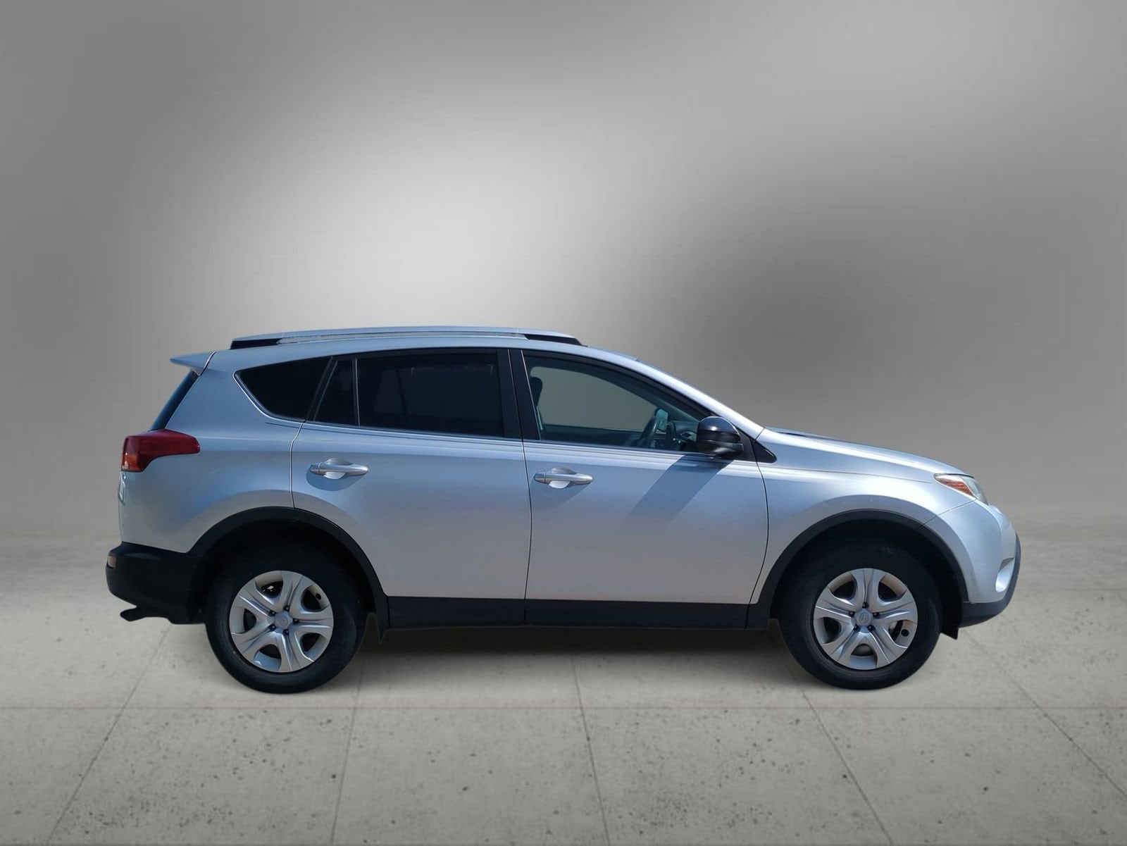 Thumbnail: 2015 Toyota RAV4 - 9