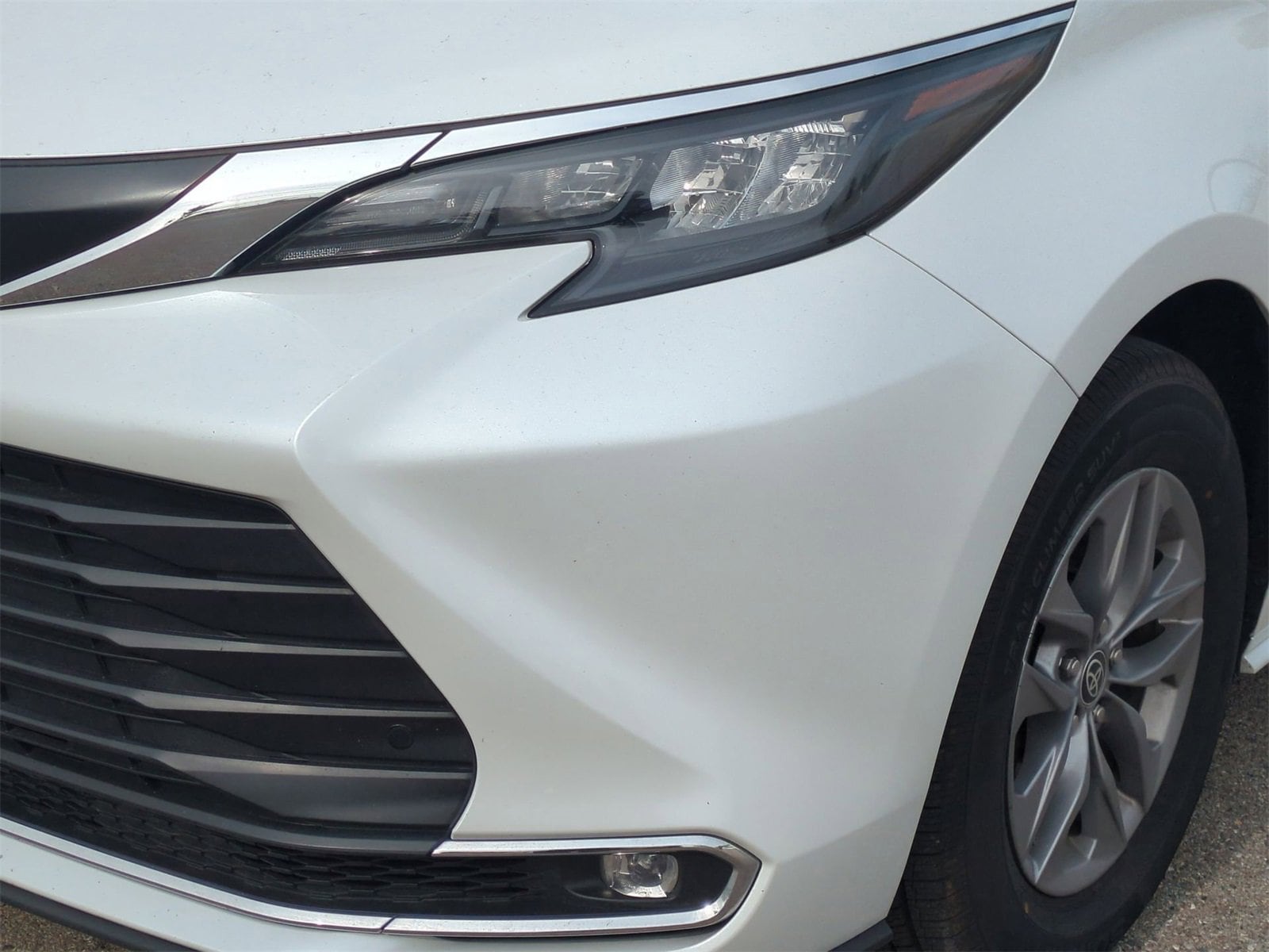 Thumbnail: 2024 Toyota Sienna - 11