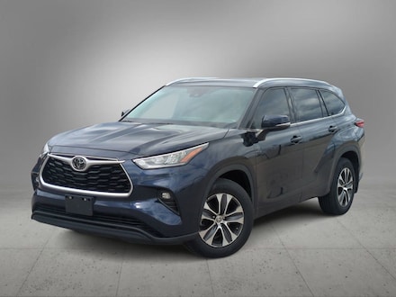 2020 Toyota Highlander XLE SUV All-Wheel Drive