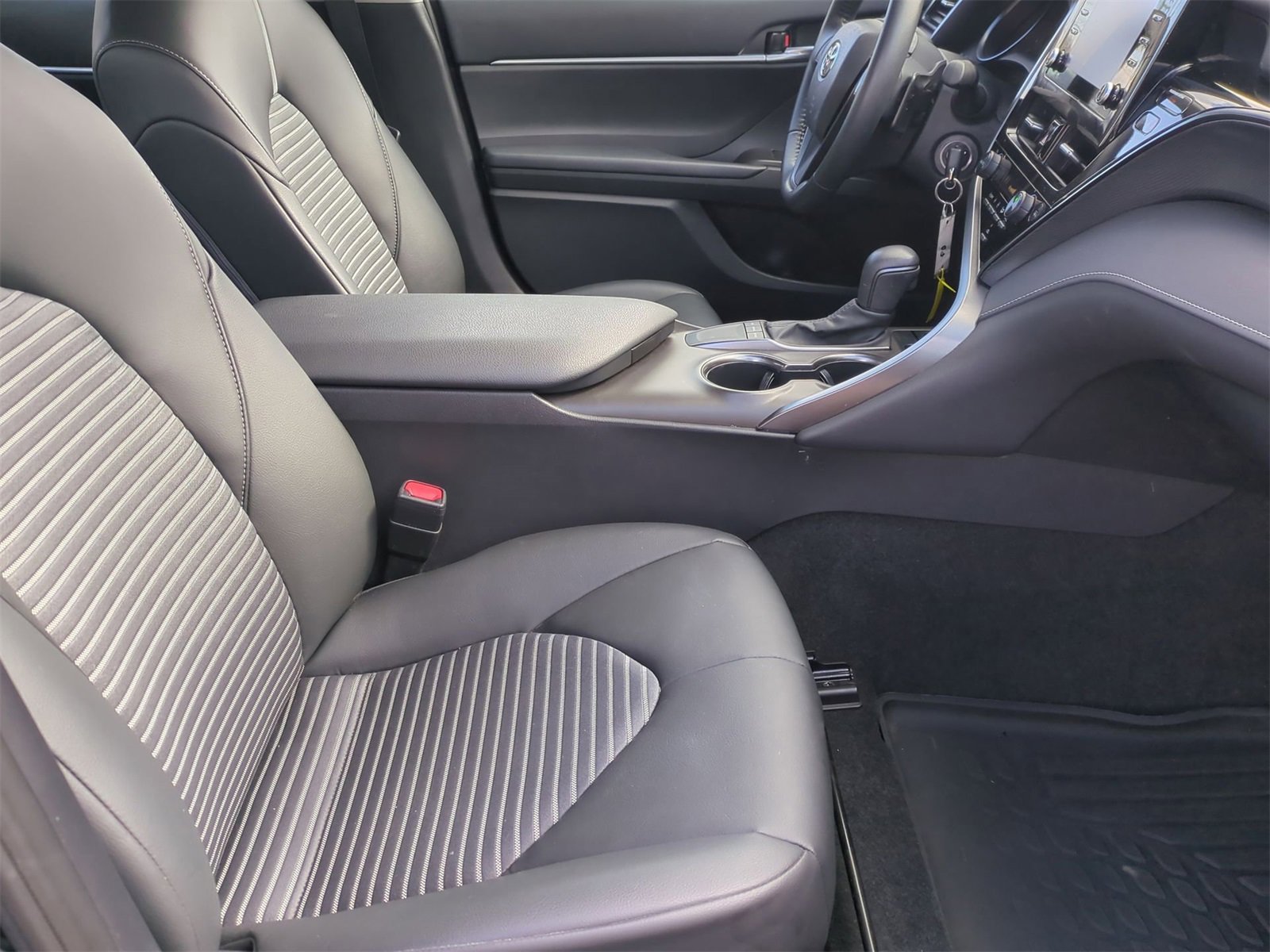 Thumbnail: 2023 Toyota Camry - 20