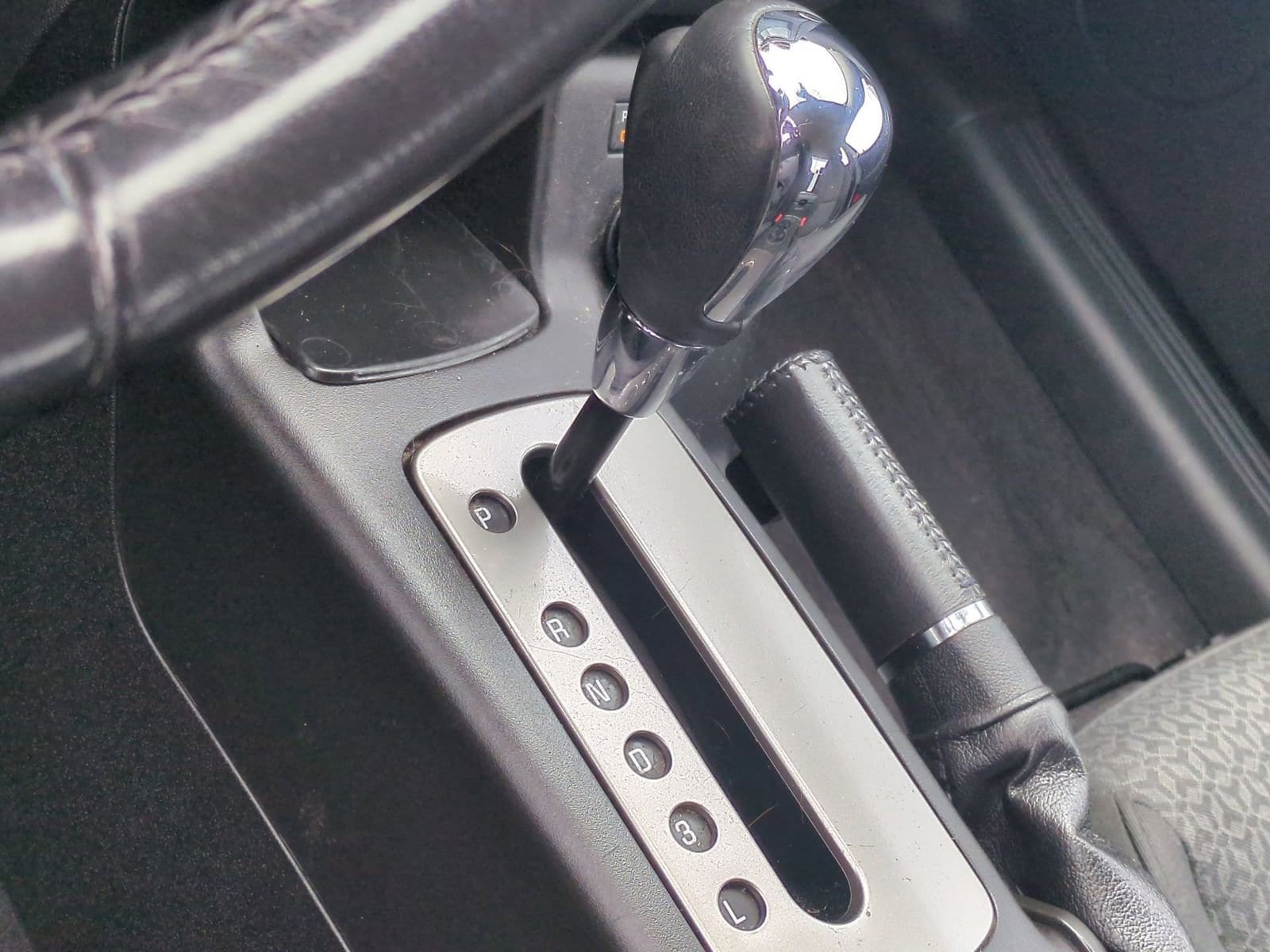 Thumbnail: 2009 Pontiac G6 - 29