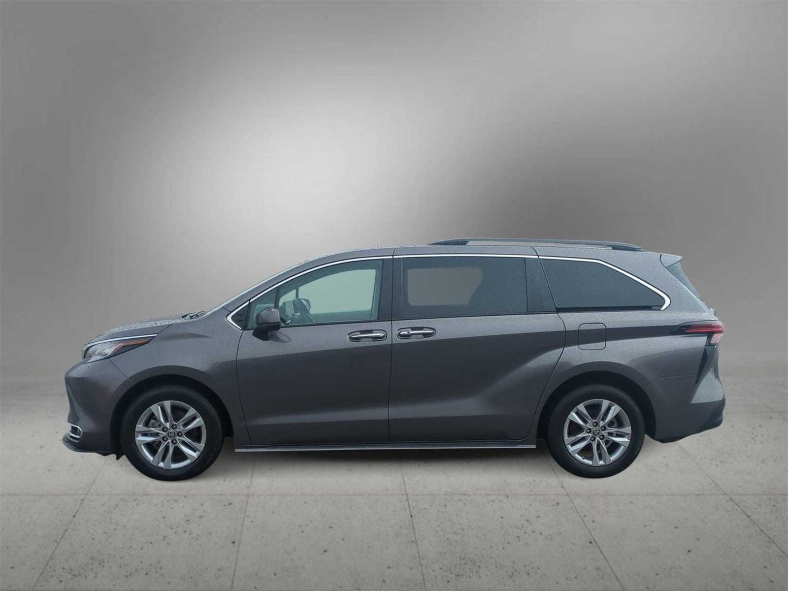 Thumbnail: 2022 Toyota Sienna - 5