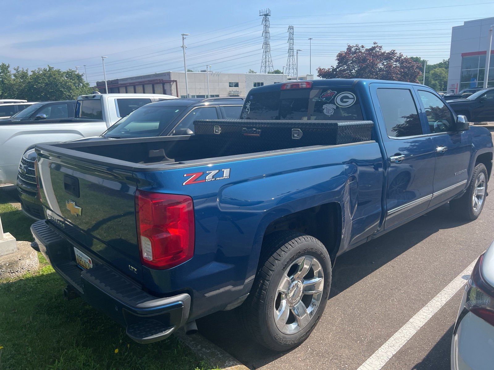 Thumbnail: 2018 Chevrolet Silverado 1500 - 3