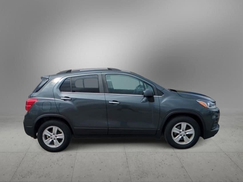 Thumbnail: 2018 Chevrolet Trax - 9