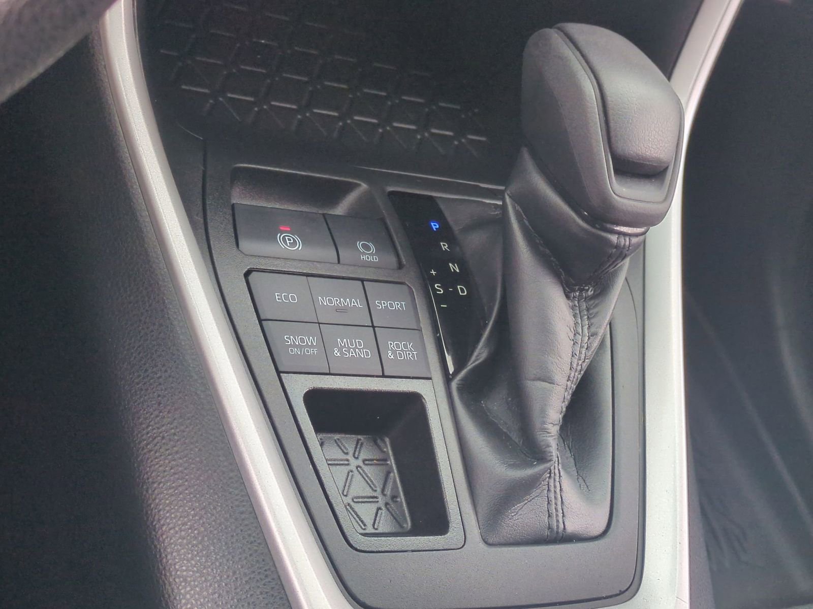 Thumbnail: 2023 Toyota RAV4 - 30