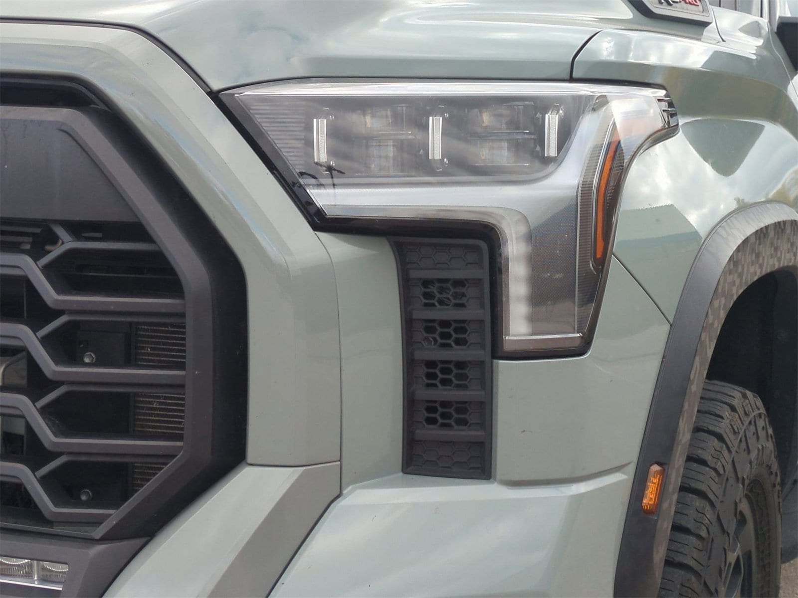 Thumbnail: 2022 Toyota Tundra - 11