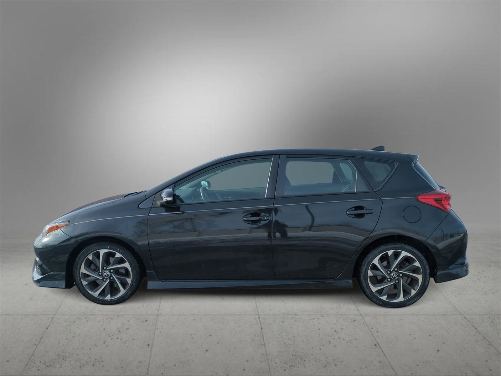 Thumbnail: 2018 Toyota Corolla iM - 5