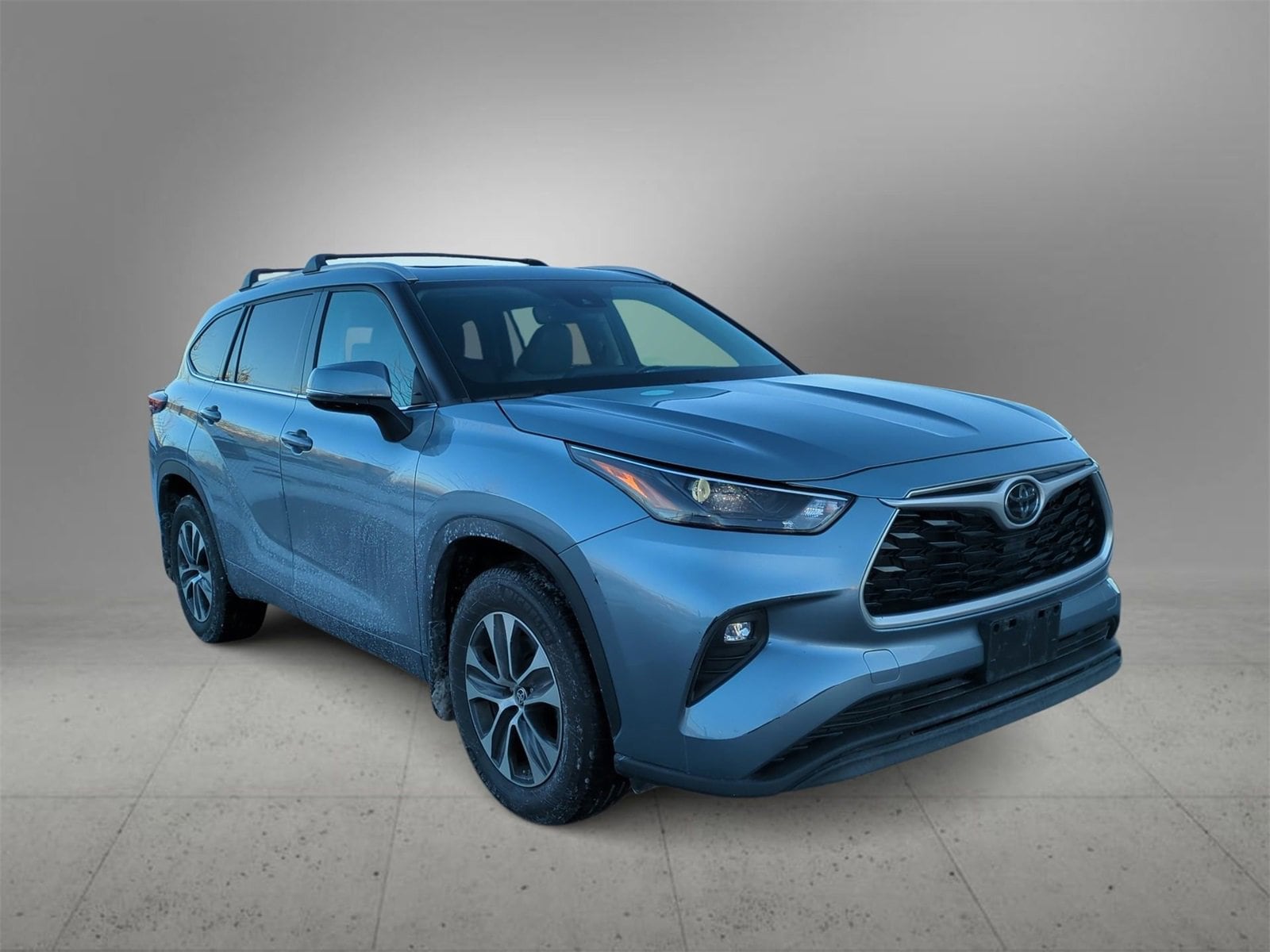 Thumbnail: 2022 Toyota Highlander - 2