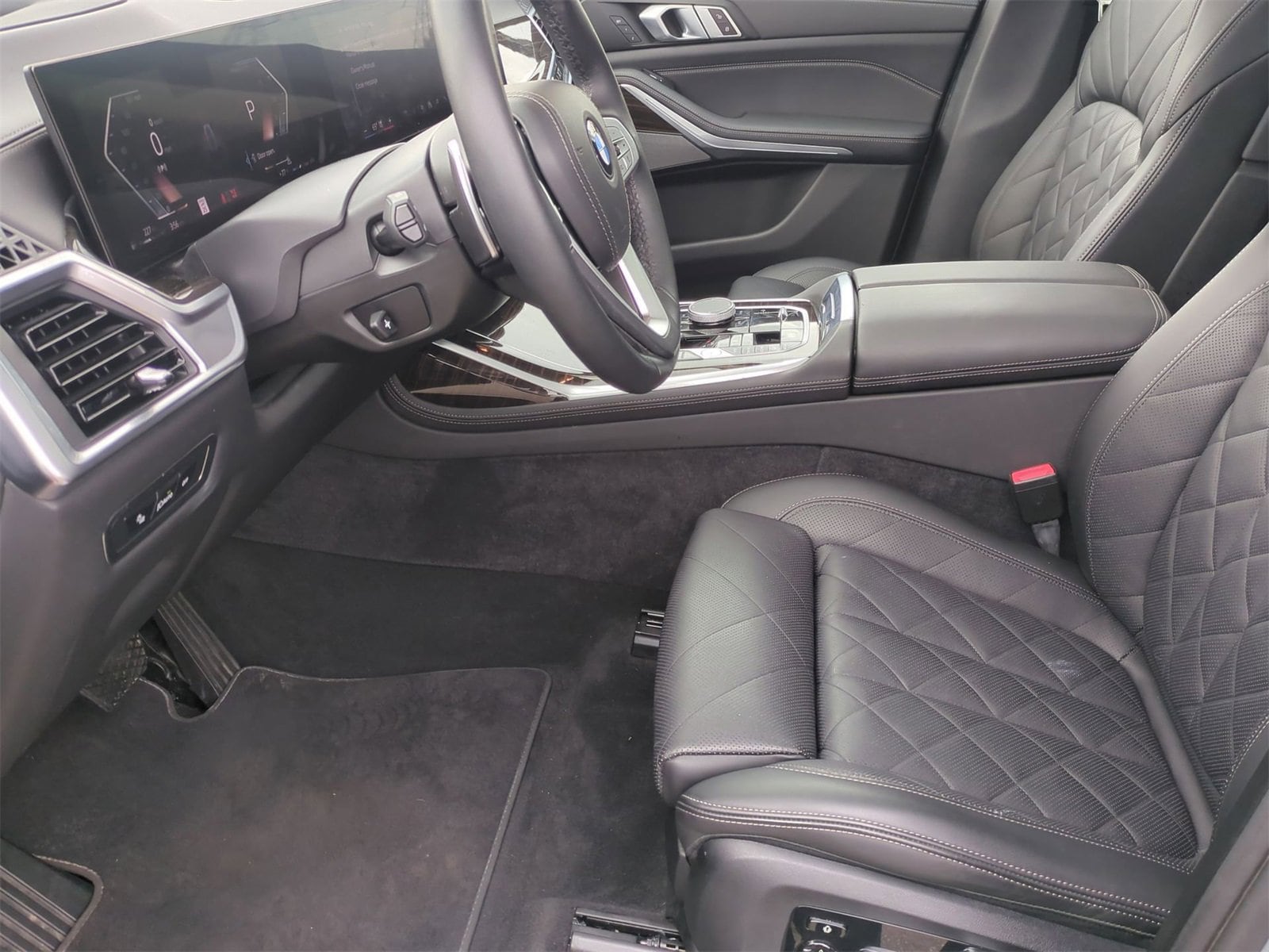 Thumbnail: 2024 BMW X7 - 16