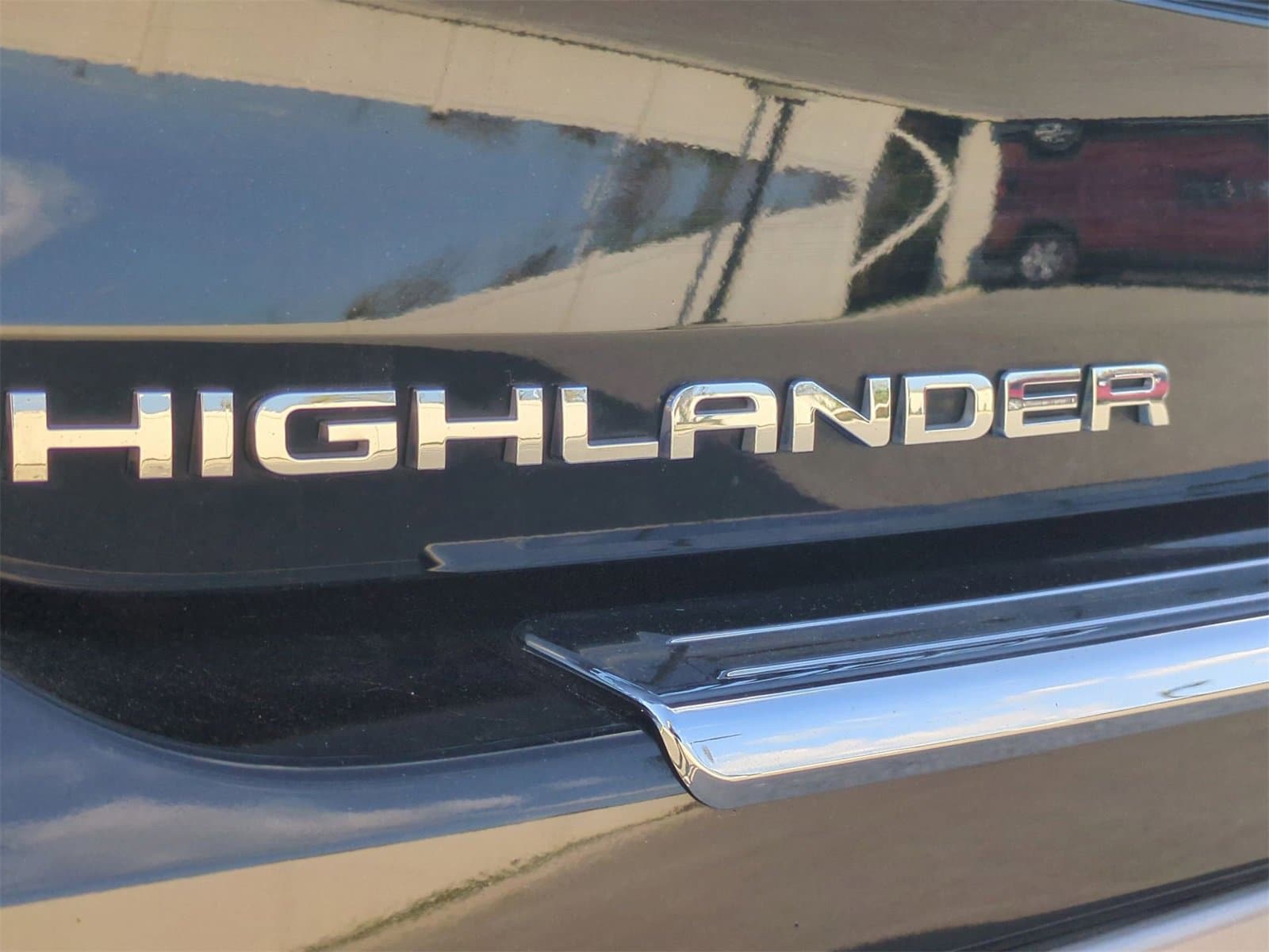 Thumbnail: 2022 Toyota Highlander - 13