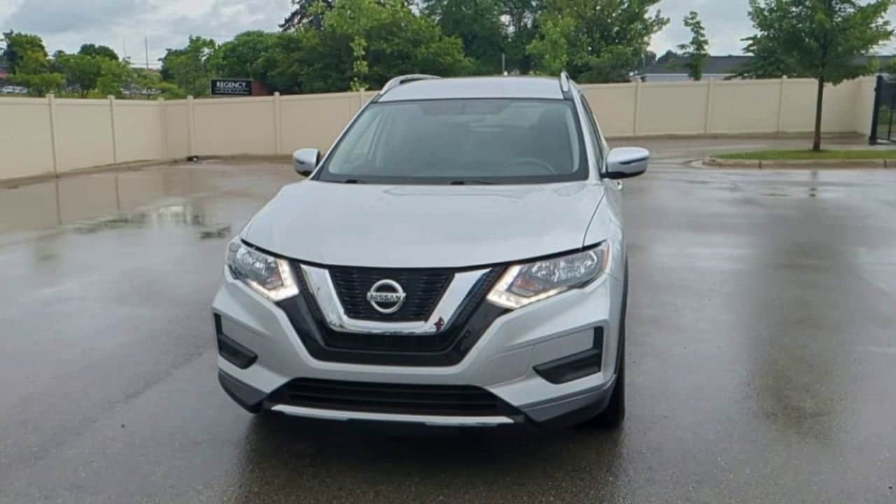 Thumbnail: 2017 Nissan Rogue - 3