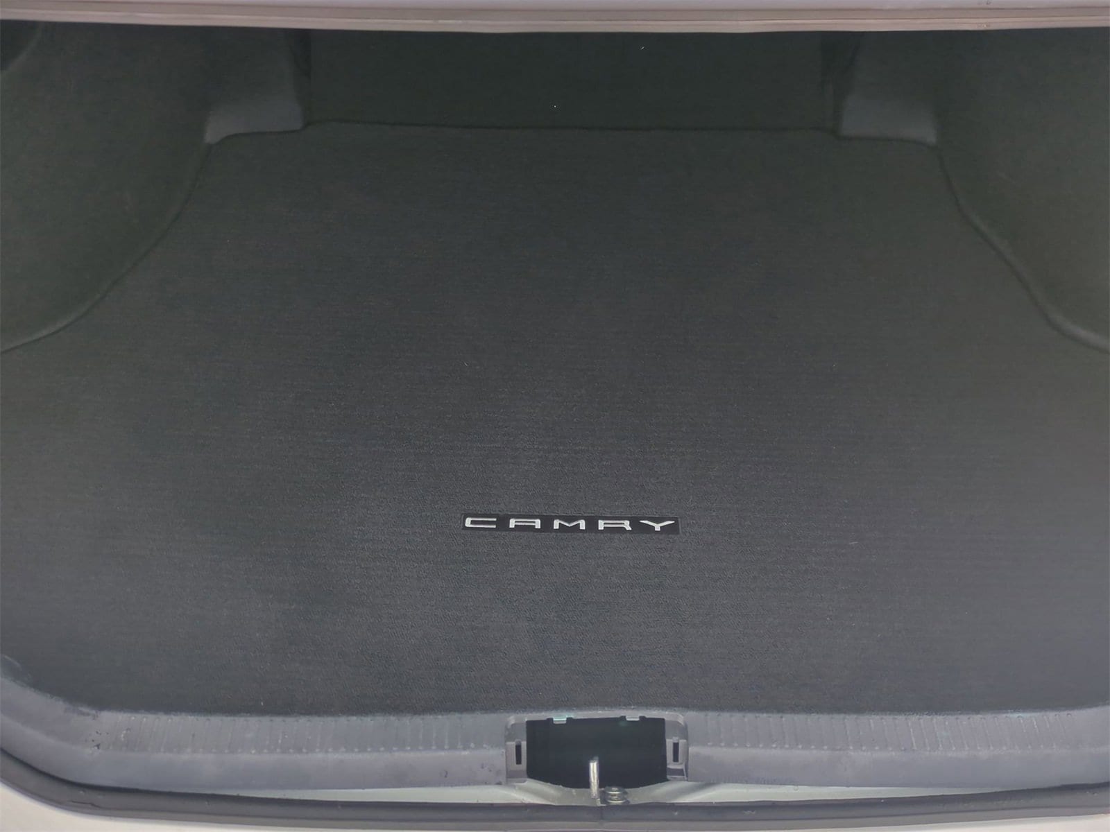 Thumbnail: 2023 Toyota Camry - 32