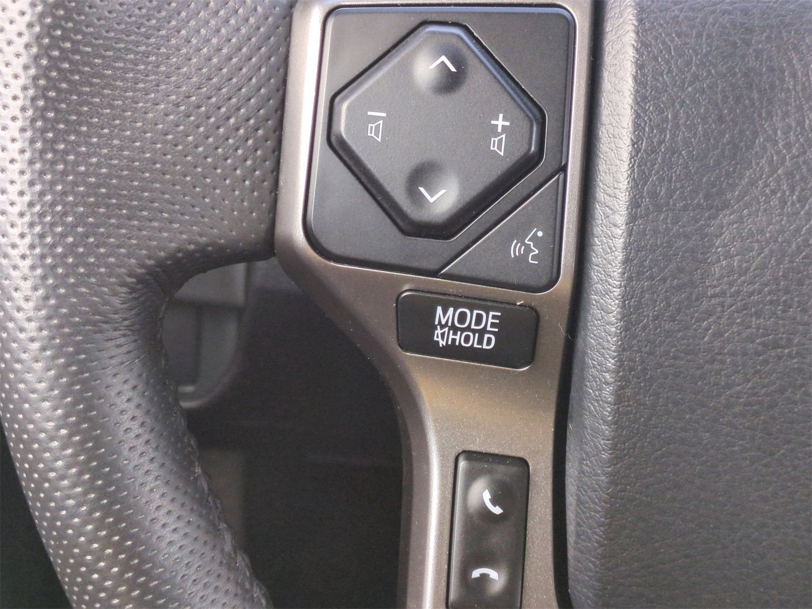 Thumbnail: 2023 Toyota Tacoma - 23