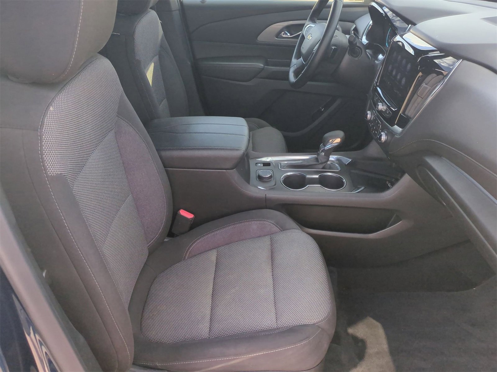 Thumbnail: 2023 Chevrolet Traverse - 21