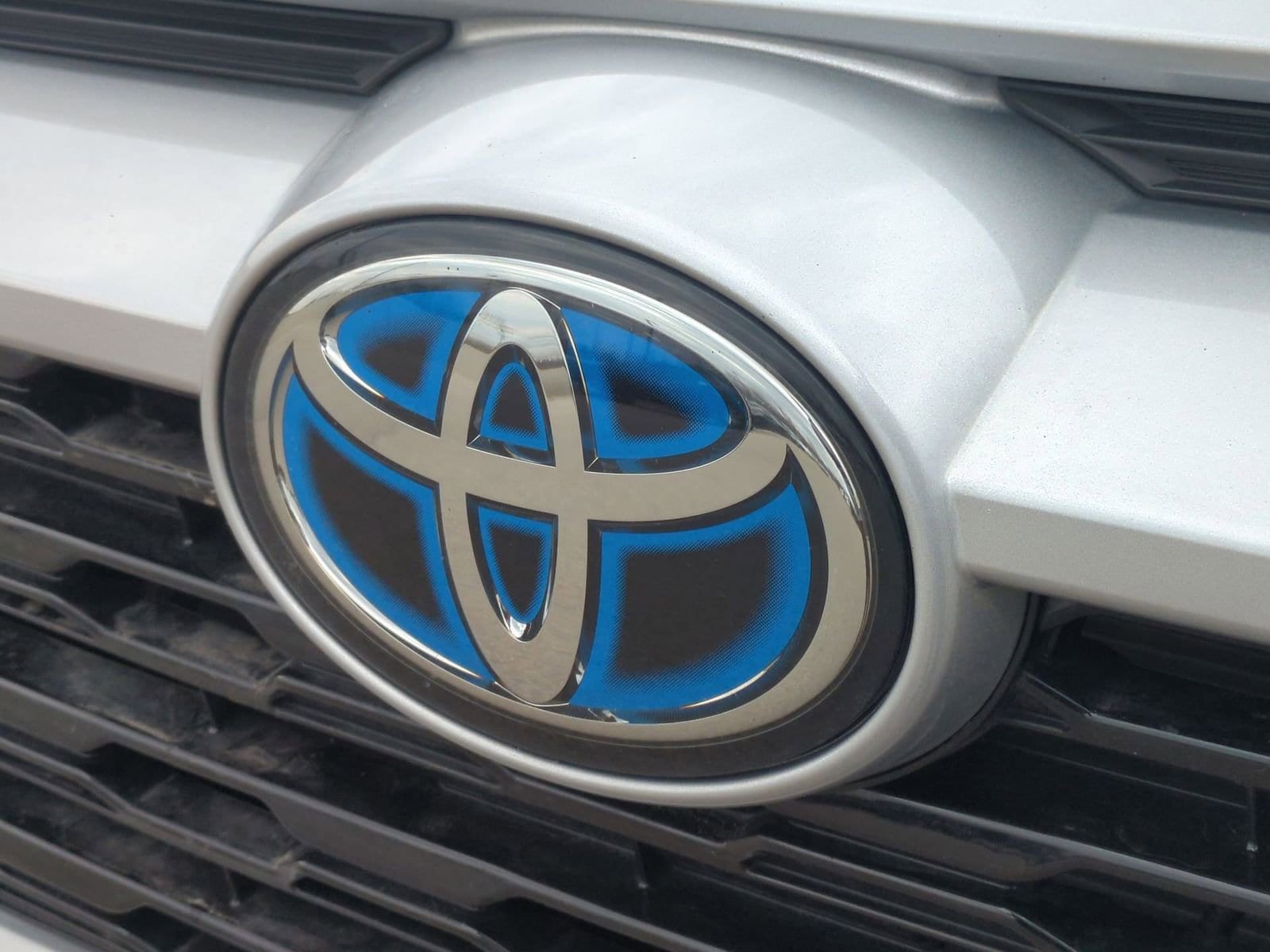 Thumbnail: 2024 Toyota RAV4 - 12