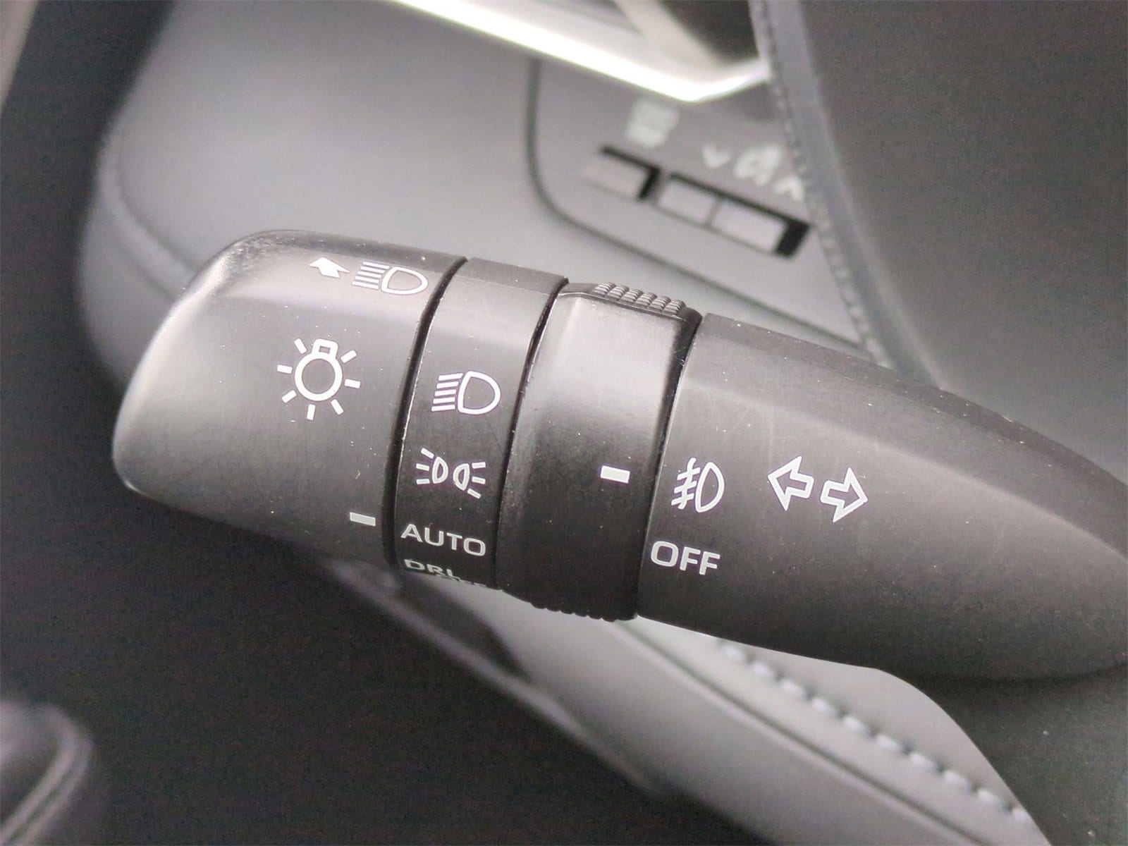 Thumbnail: 2023 Toyota Highlander - 26