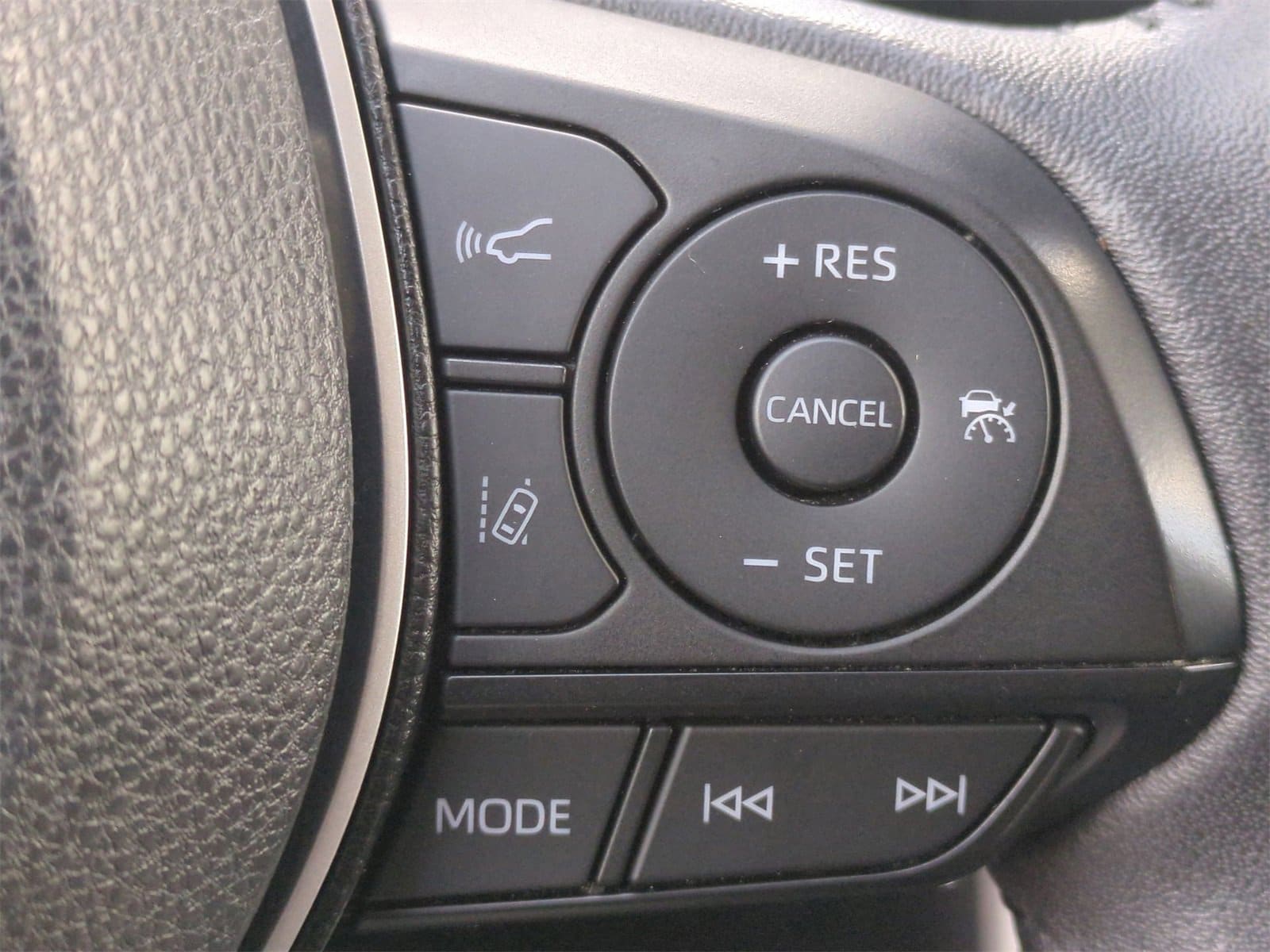 Thumbnail: 2023 Toyota RAV4 - 26