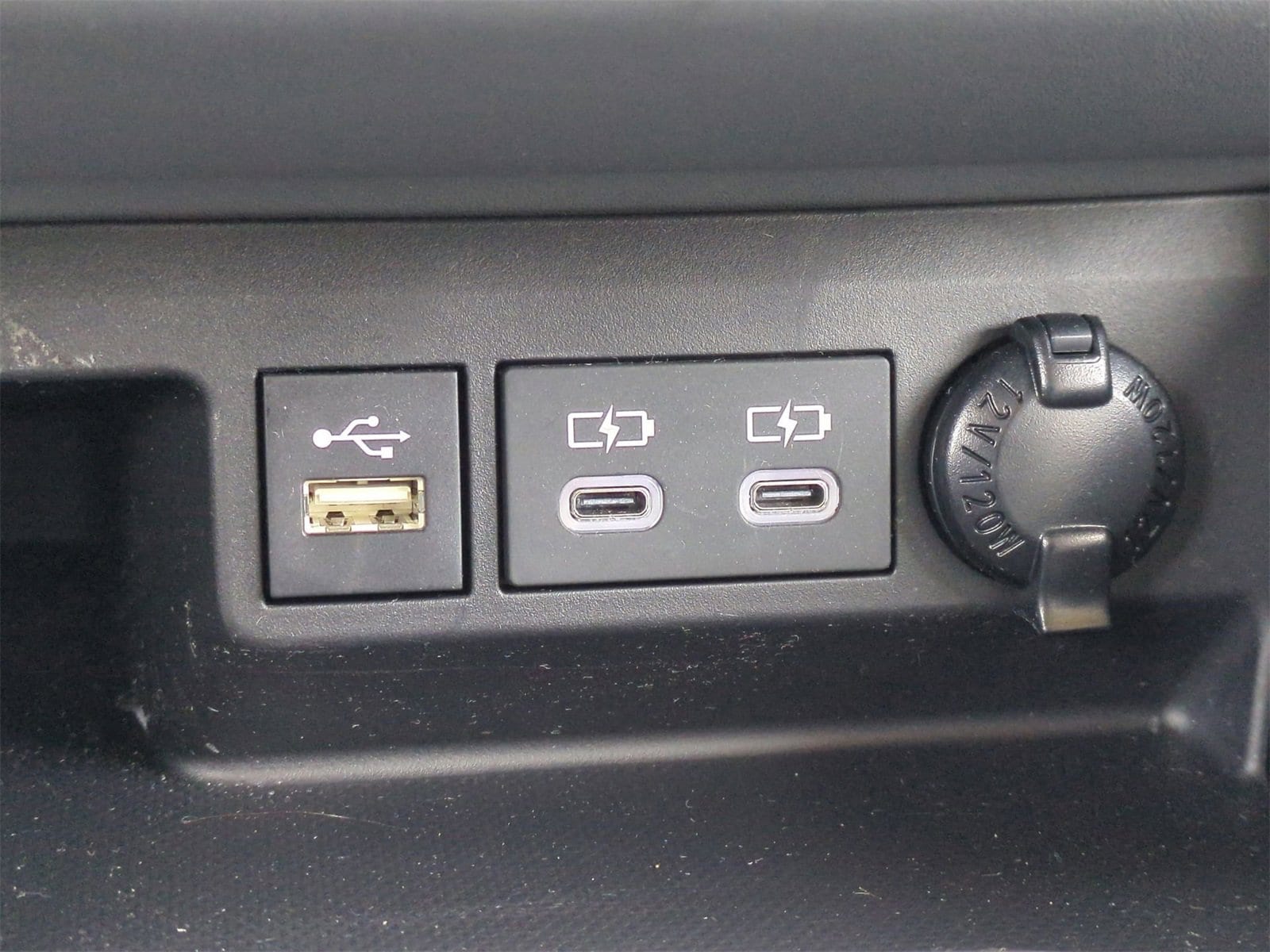 Thumbnail: 2025 Toyota Highlander - 33