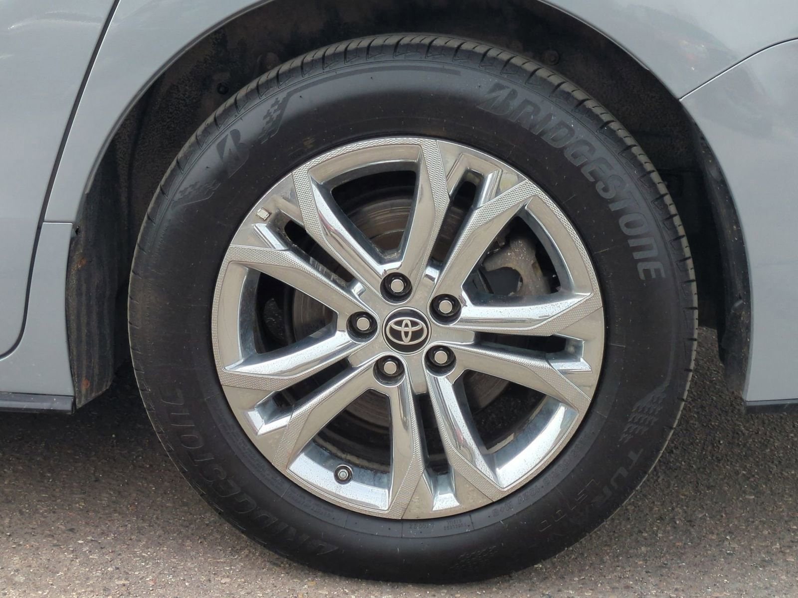 Thumbnail: 2023 Toyota Sienna - 14