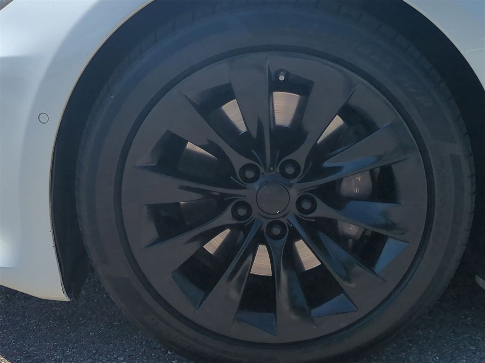 Thumbnail: 2016 Tesla Model S - 13