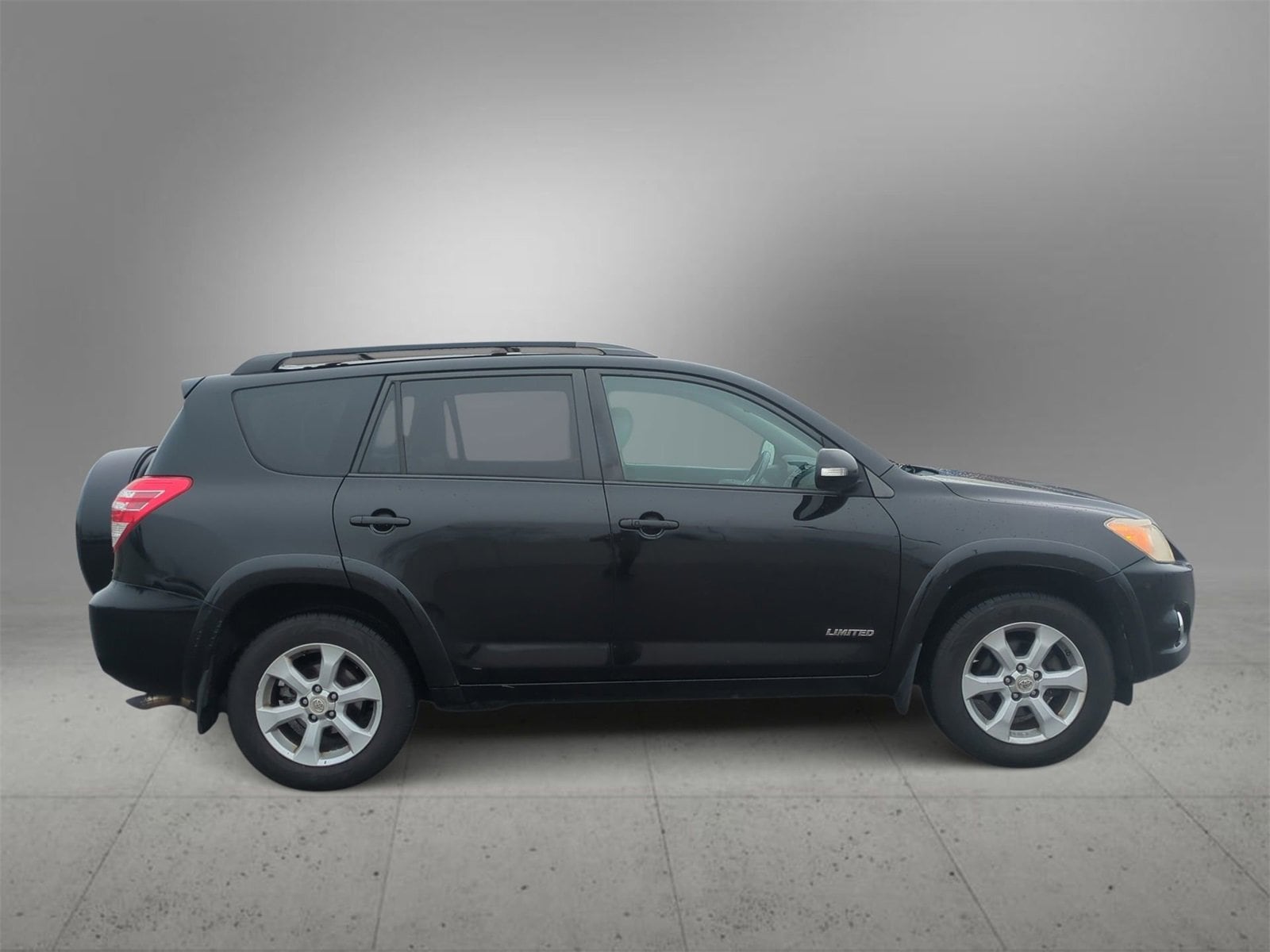 Thumbnail: 2011 Toyota RAV4 - 9
