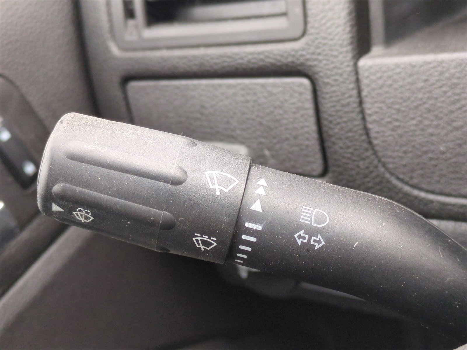 Thumbnail: 2010 Ford Fusion - 26