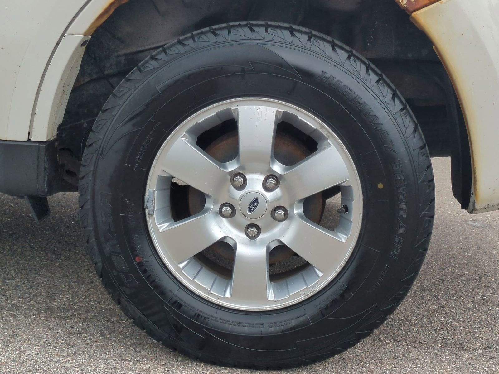 Thumbnail: 2012 Ford Escape - 14