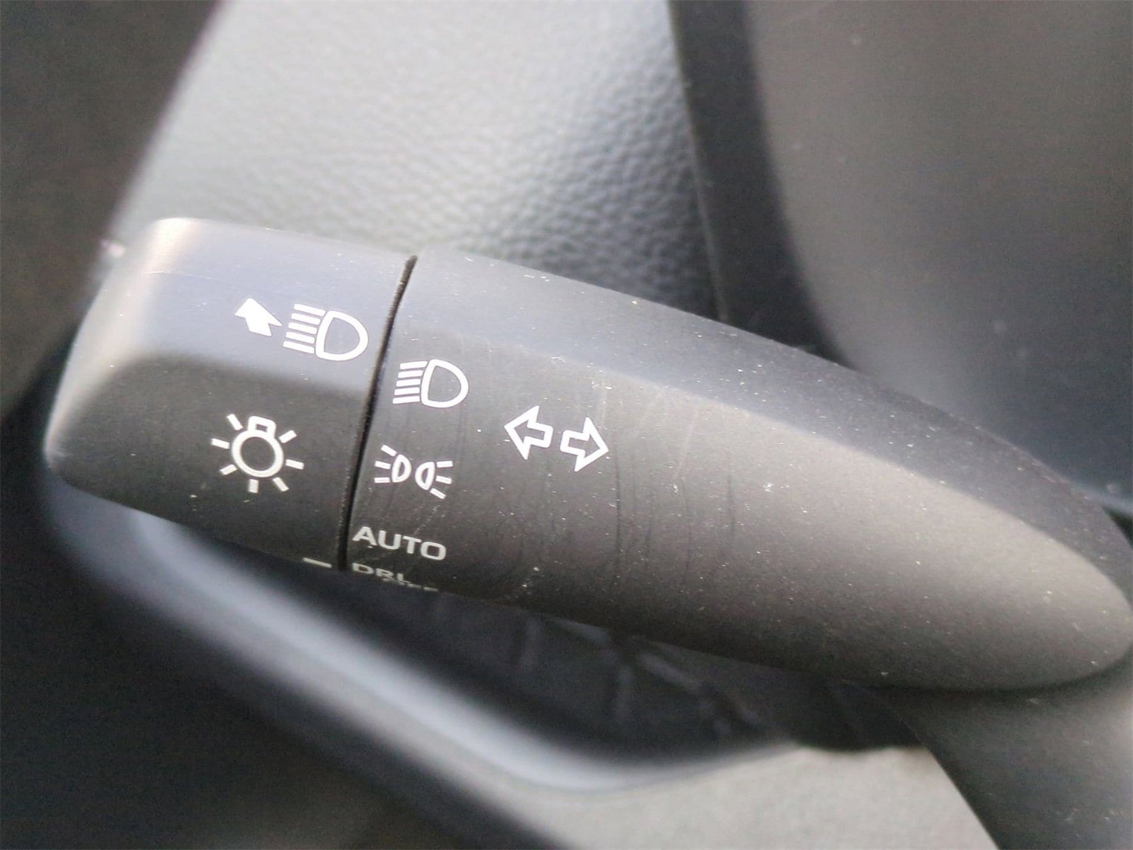 Thumbnail: 2025 Toyota RAV4 - 26