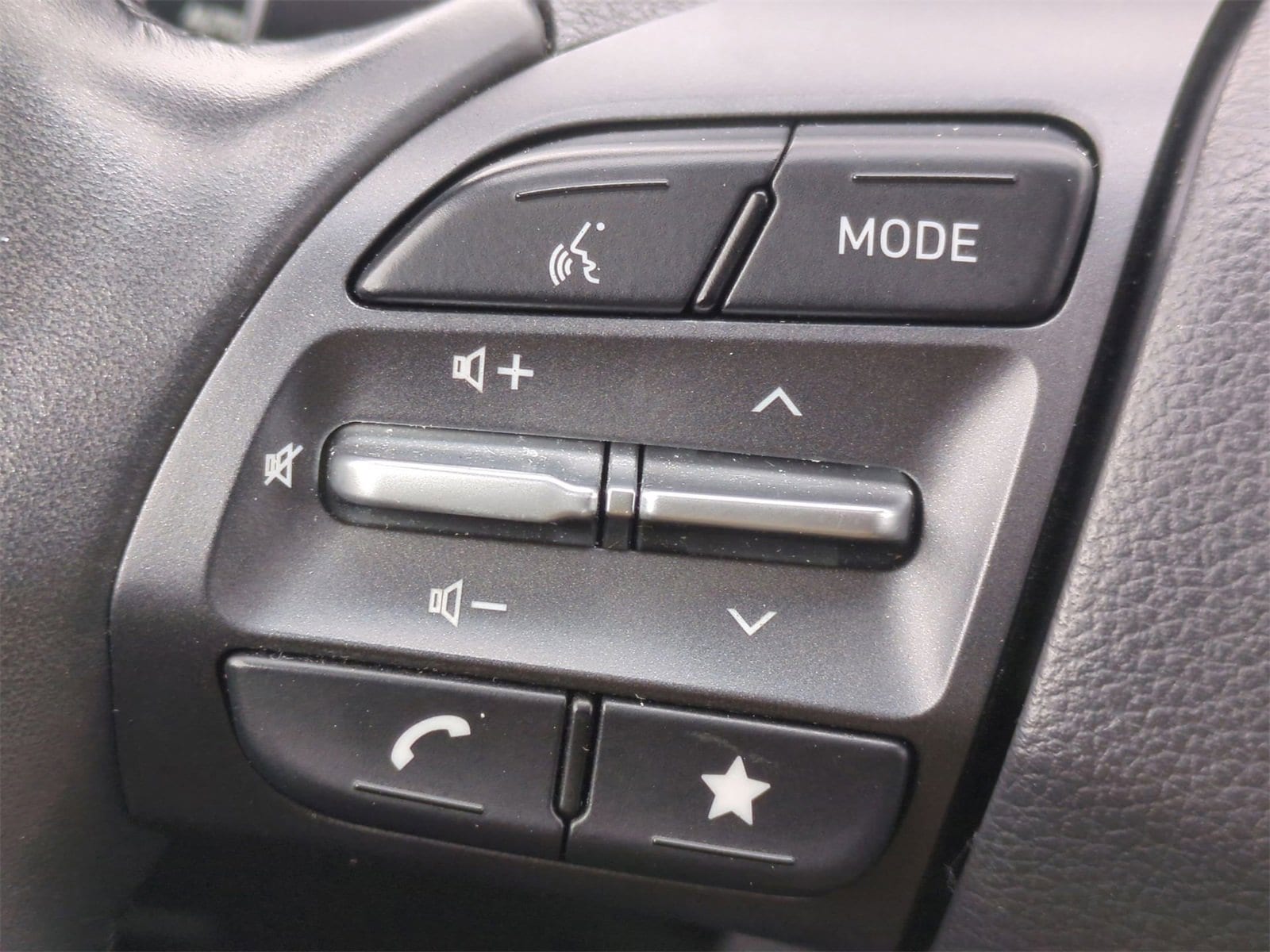 Thumbnail: 2022 Hyundai Kona - 25