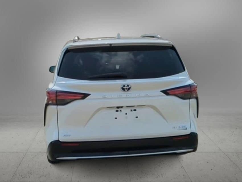 2021 Toyota Sienna Platinum 7