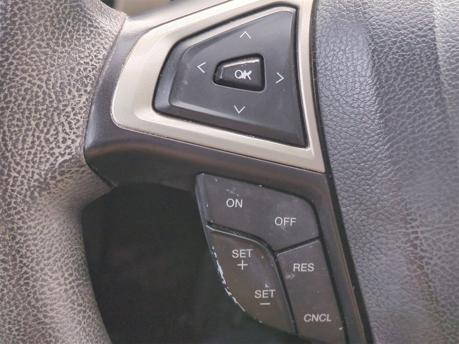 Thumbnail: 2013 Ford Fusion - 25