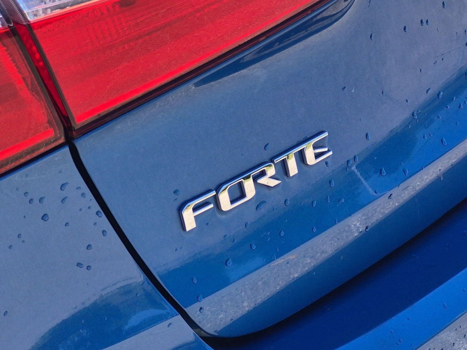 Thumbnail: 2015 Kia Forte - 12
