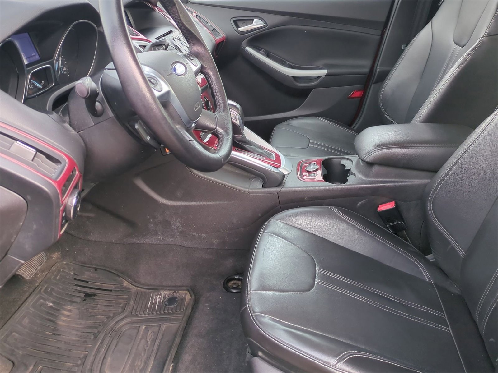 Thumbnail: 2013 Ford Focus - 16