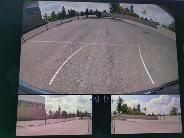 Thumbnail: 2022 Tesla Model X - 26