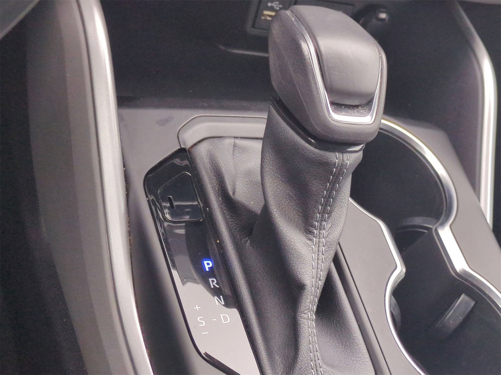 Thumbnail: 2023 Toyota Highlander - 32