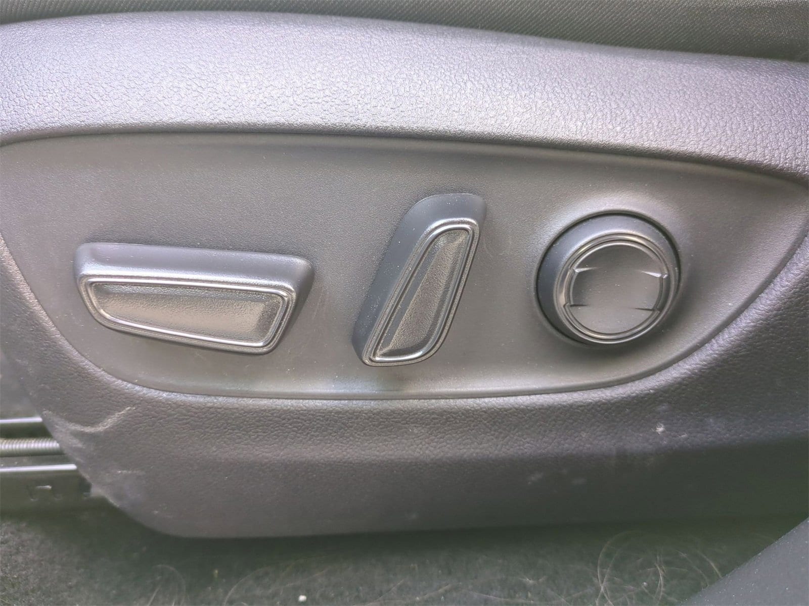 Thumbnail: 2025 Toyota RAV4 - 17