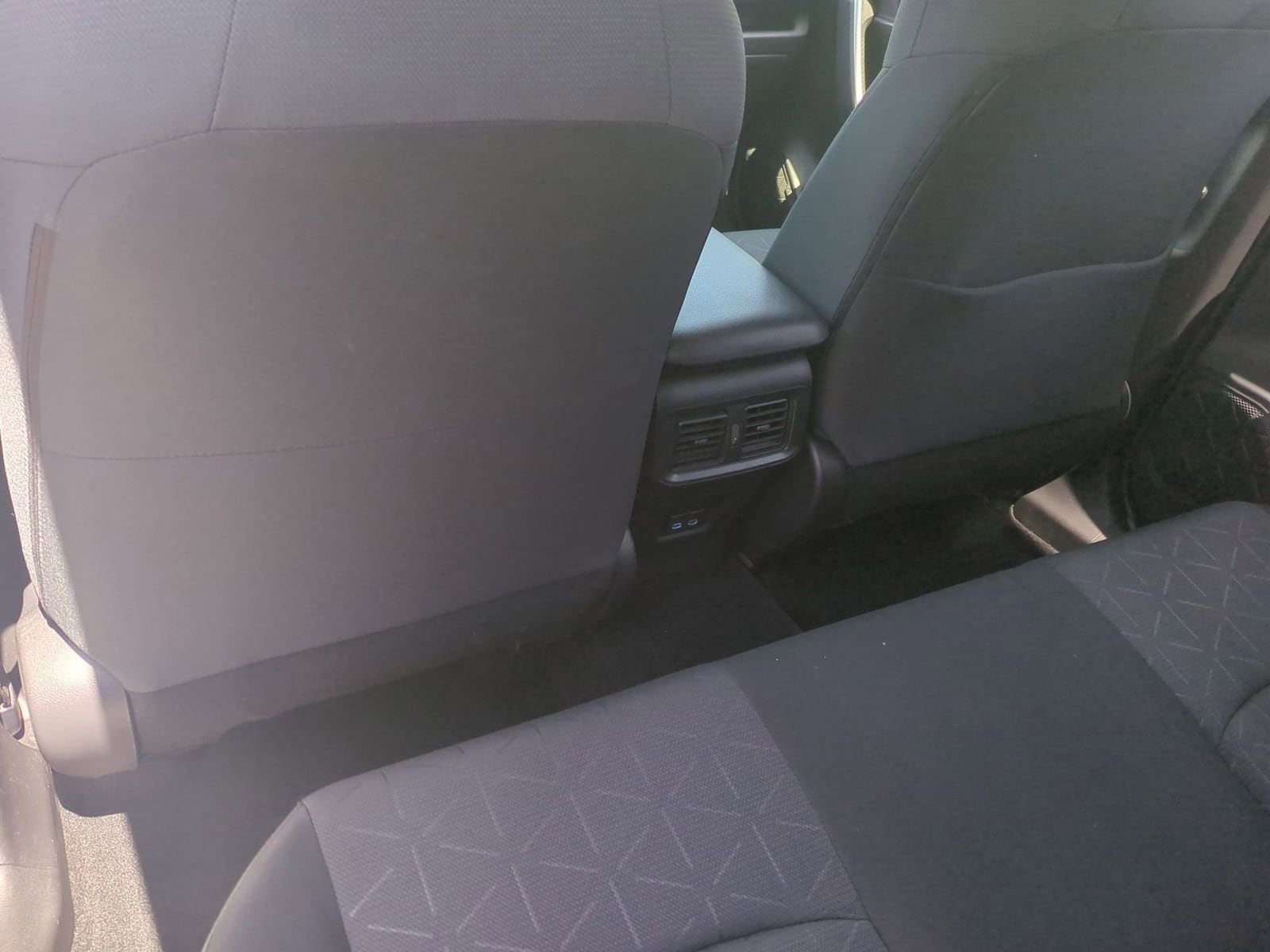 Thumbnail: 2022 Toyota RAV4 - 18
