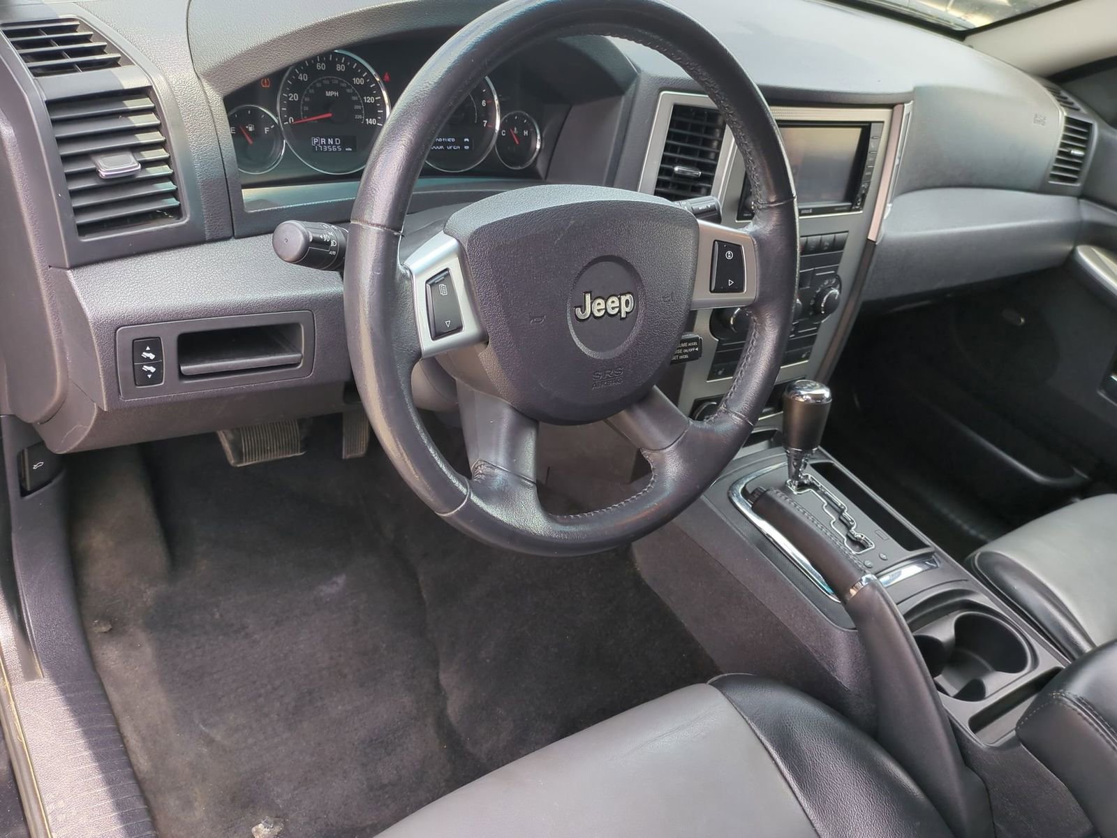 Thumbnail: 2010 Jeep Grand Cherokee - 10