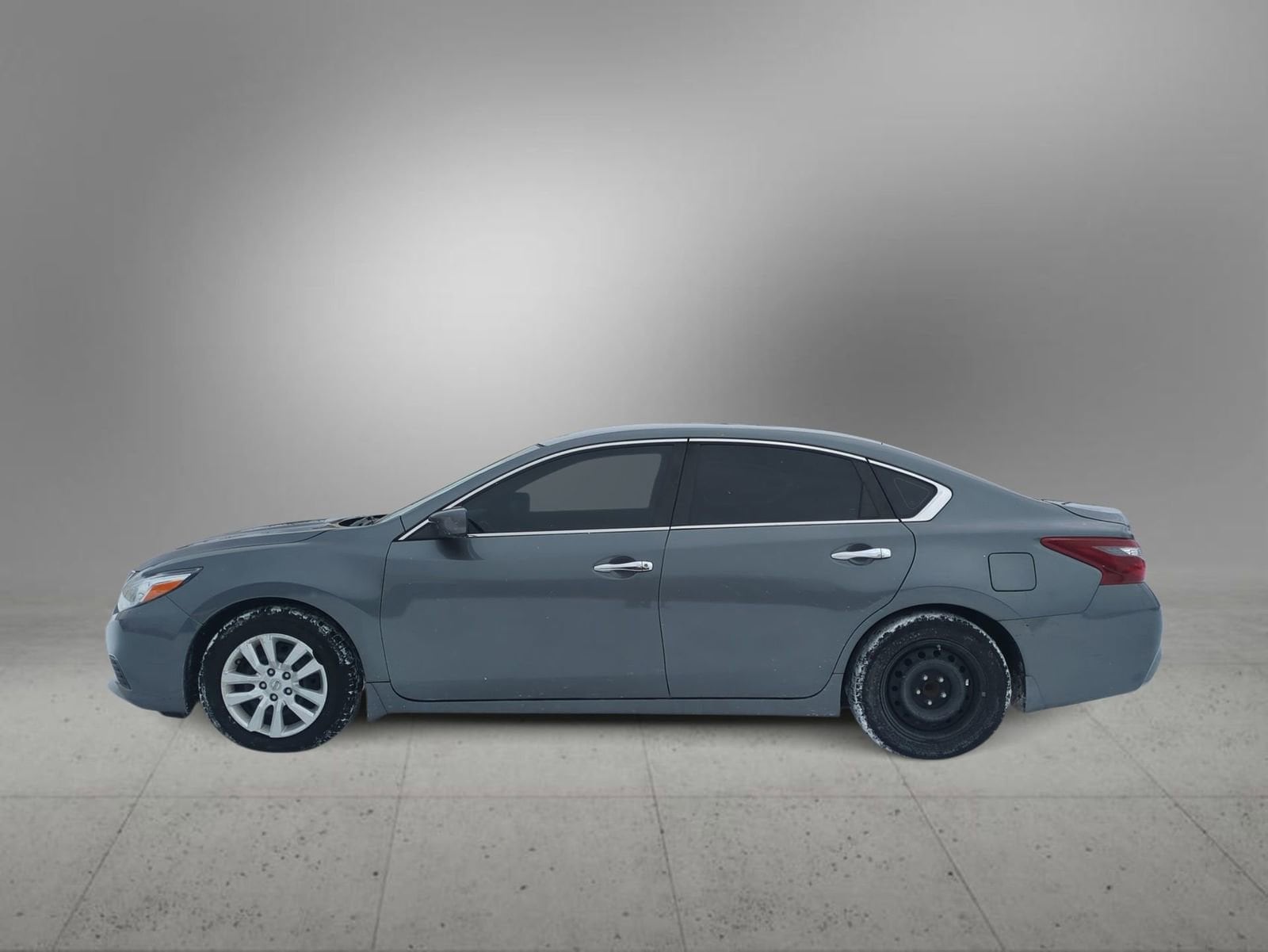 Thumbnail: 2018 Nissan Altima - 5