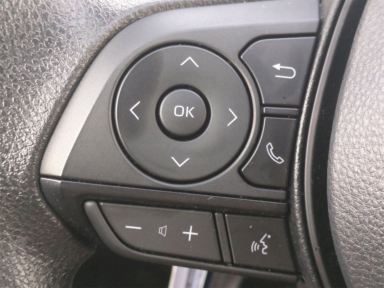 Thumbnail: 2025 Toyota RAV4 - 23