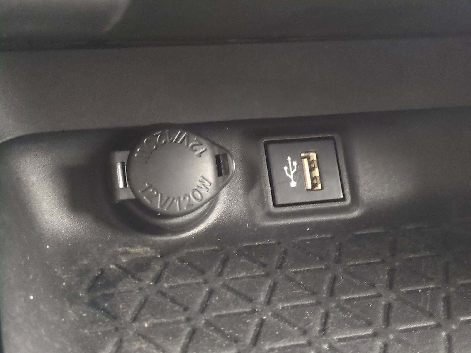 Thumbnail: 2023 Toyota RAV4 - 29