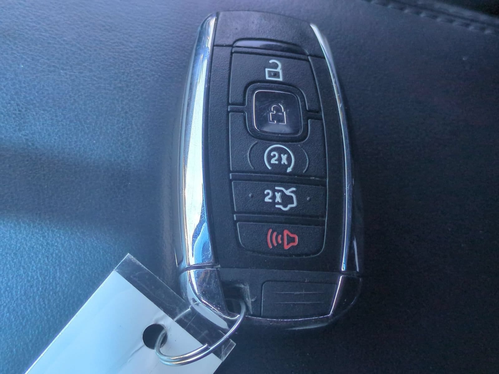 Thumbnail: 2016 Lincoln MKX - 33
