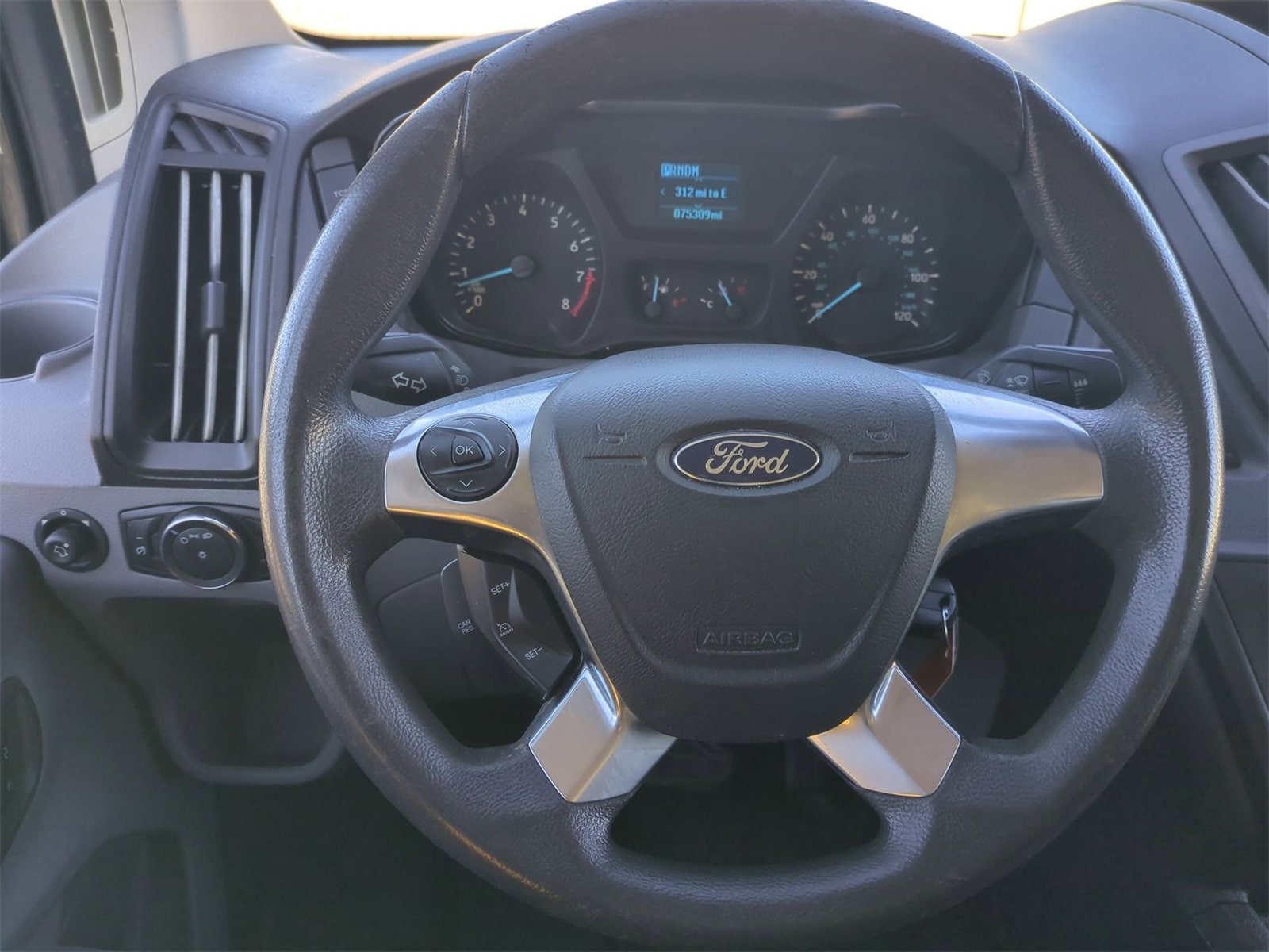 Thumbnail: 2017 Ford Transit Series - 20