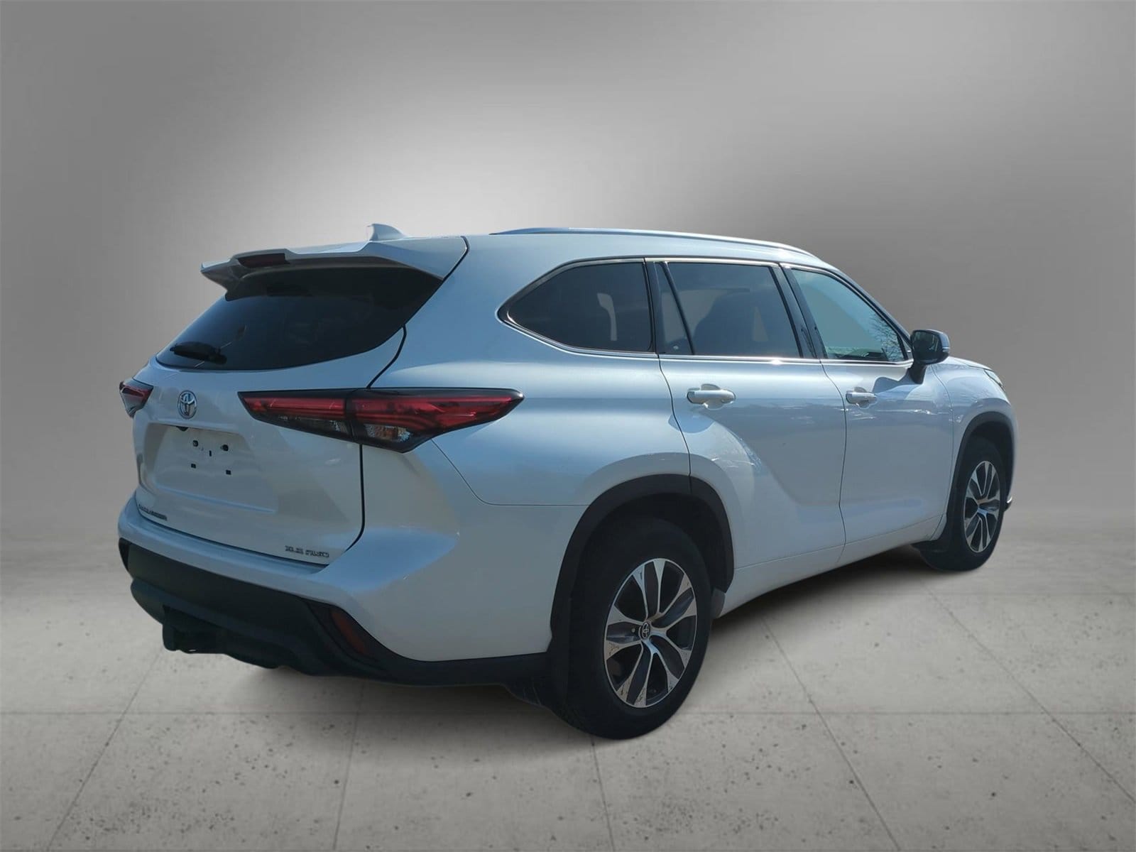 Thumbnail: 2021 Toyota Highlander - 8